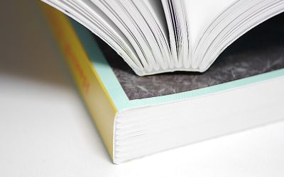 Softcover mit Fadenheftung Softcover mit Fadenheftung