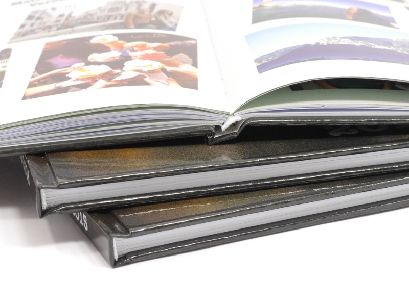 Jahrbuch mit Hardcover