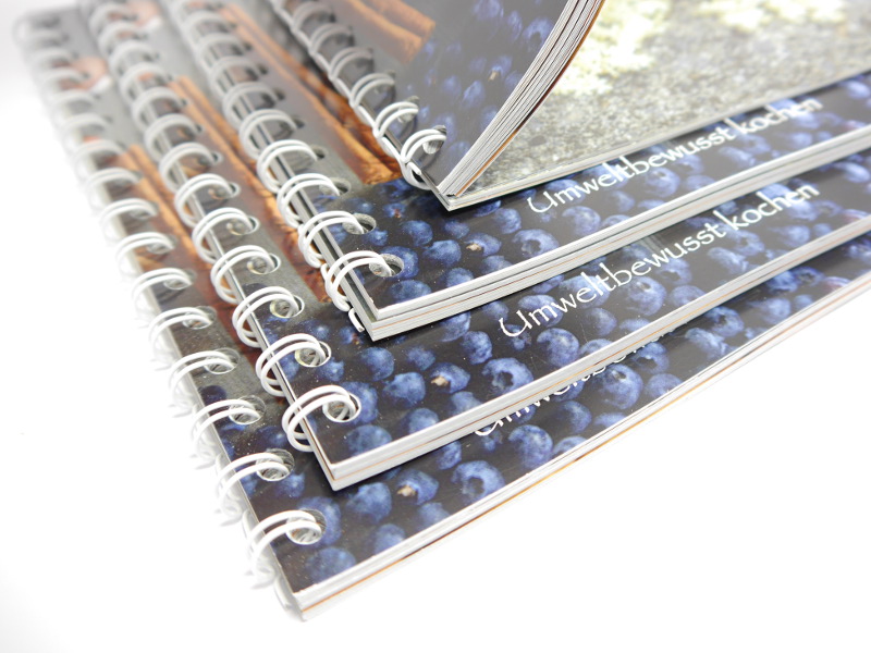 Kochbuch mit Drahtkamm- / Spiralbindung